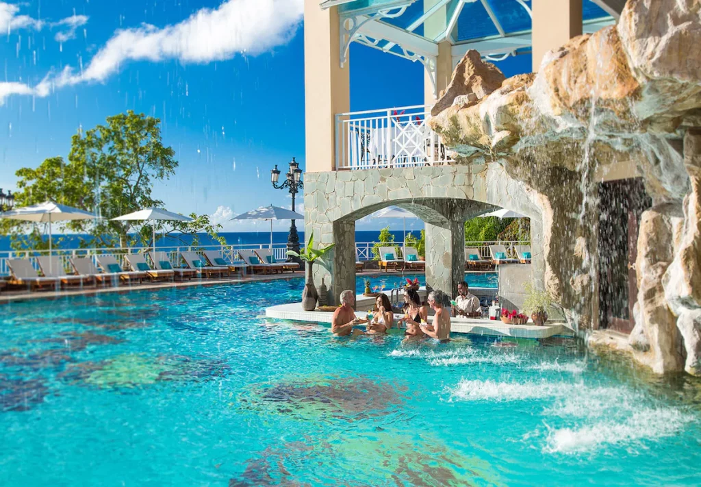 Gallery Sandals Regency La Toc