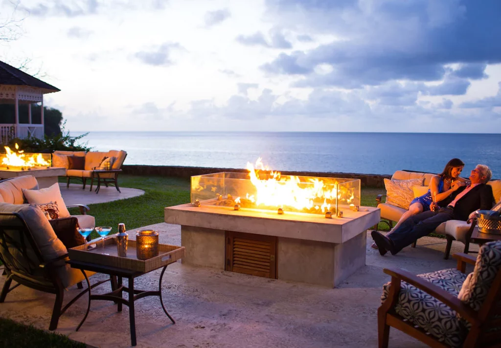 Gallery Sandals Regency La Toc