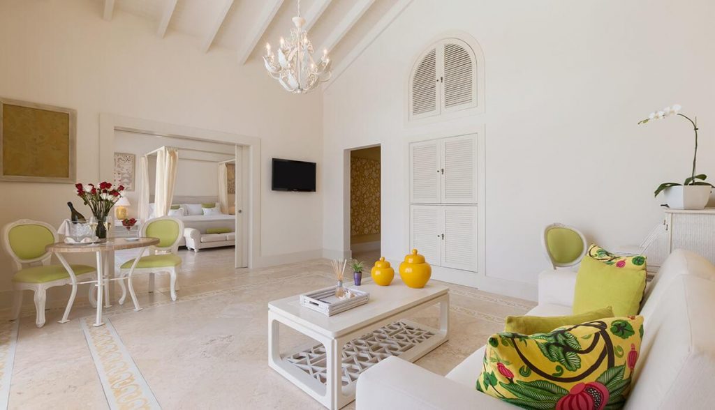 Luxury pool family suites