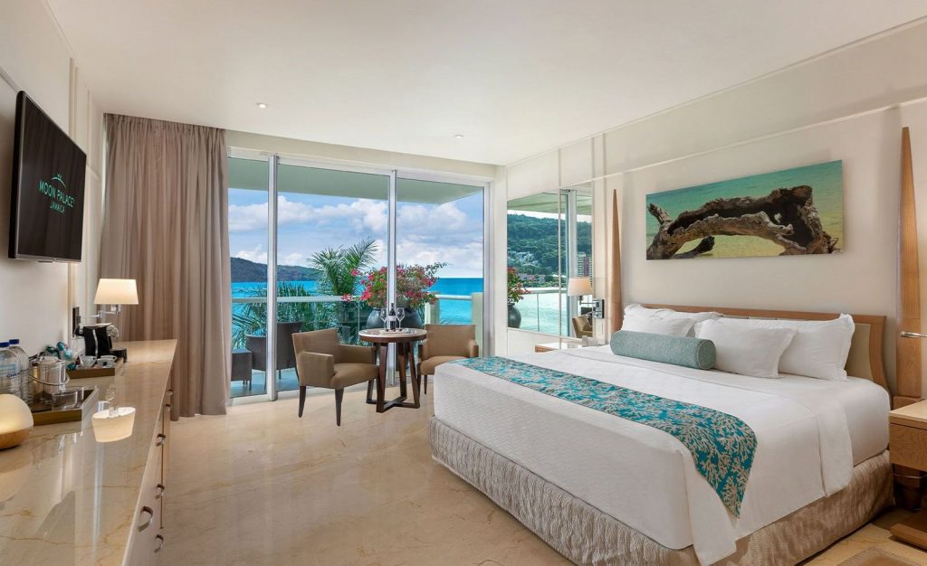 Superior Governor Suite