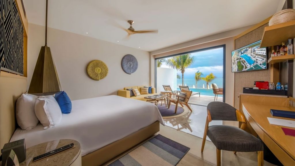 Serenity Club Romance Swim-Out Junior Suite Ocean Front