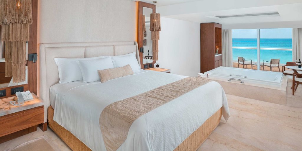 Superior Honeymoon Suite