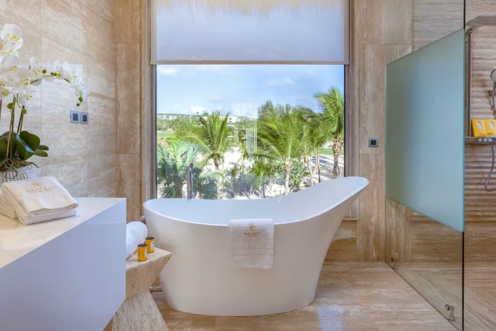 Beachfront one bedroom suites