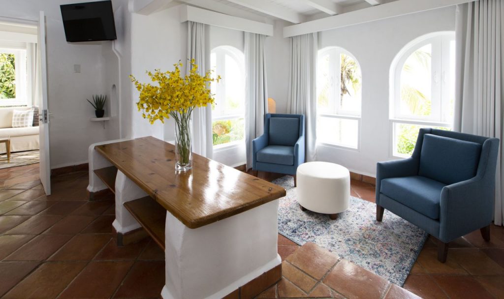 HILLTOP TWO BEDROOM VILLA WITH POOL