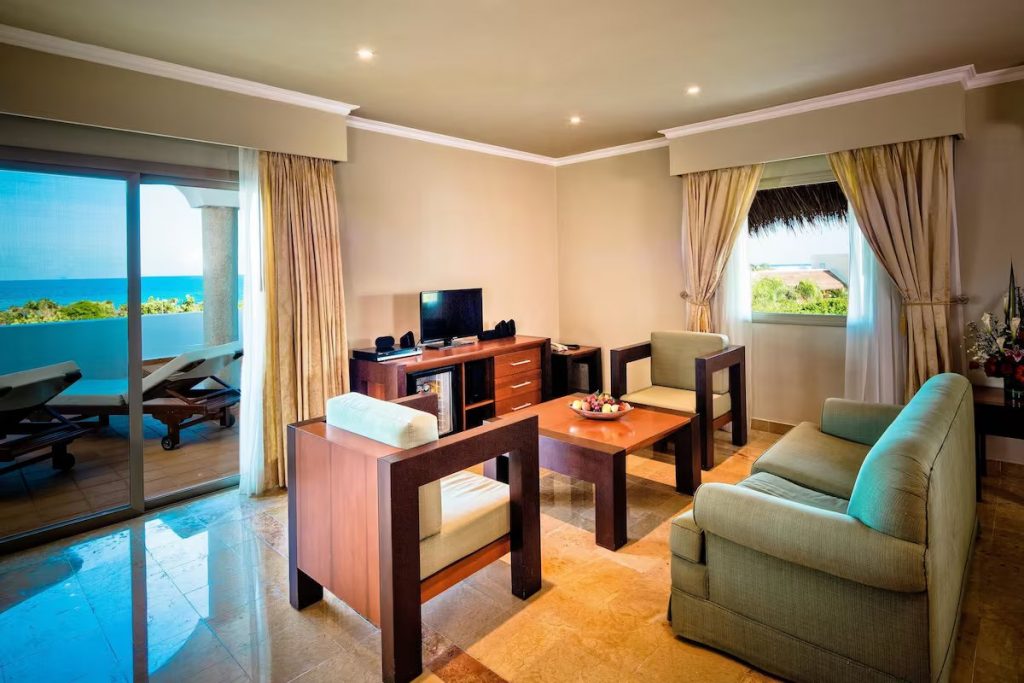 DIAMOND PRIVILEGE SUITE