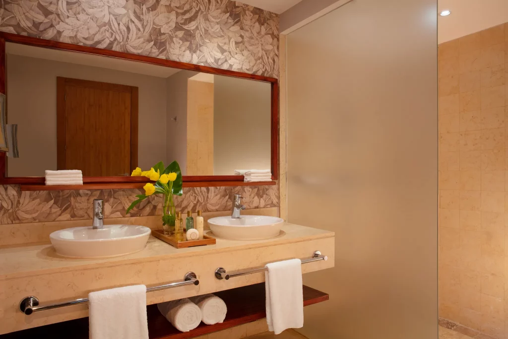 Deluxe Family Room Tropical View