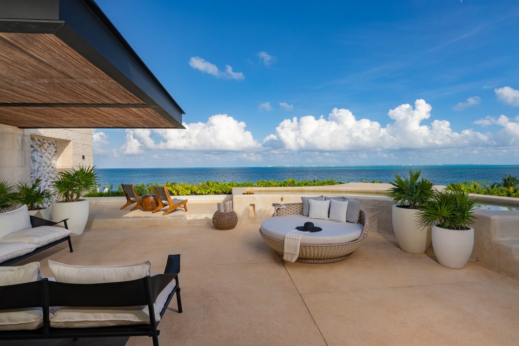 INSPIRA MASTER SUITE OCEANFRONT