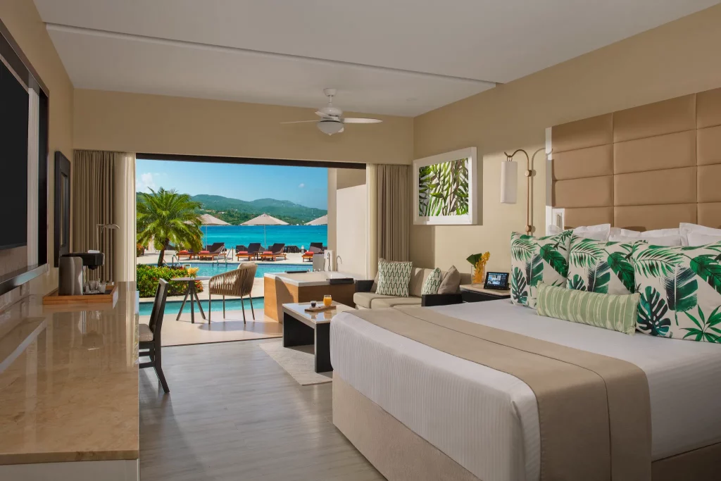 Preferred Club Junior Suite Ocean View Swim Out