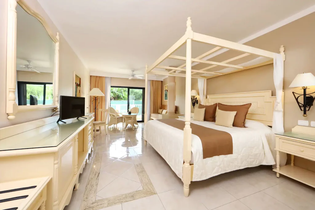 Junior Suite Deluxe Ocean Front