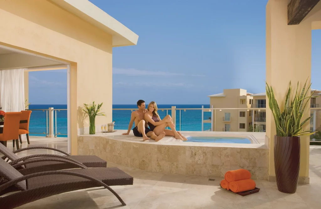 Preferred Club Governor Suite