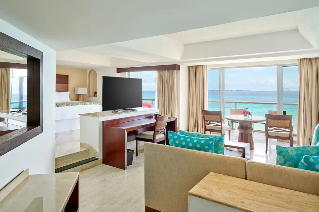 Infinite Ocean Front One Bedroom Master Suite