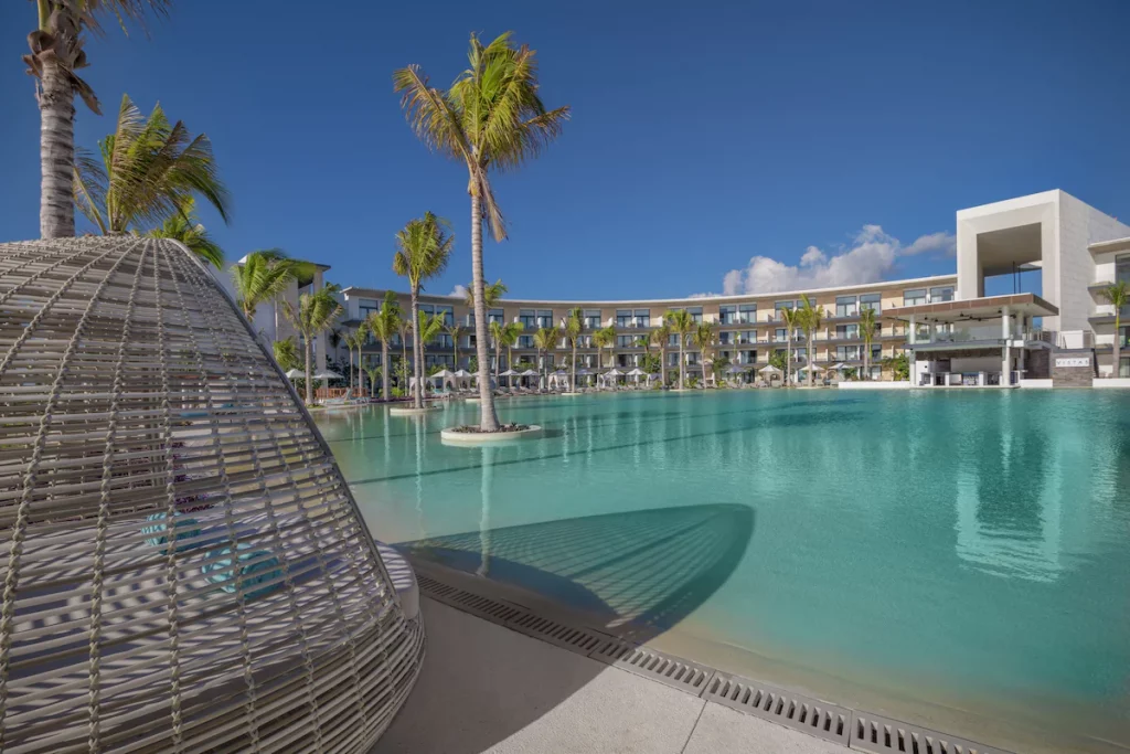 Gallery Haven Riviera Cancun Resort And Spa