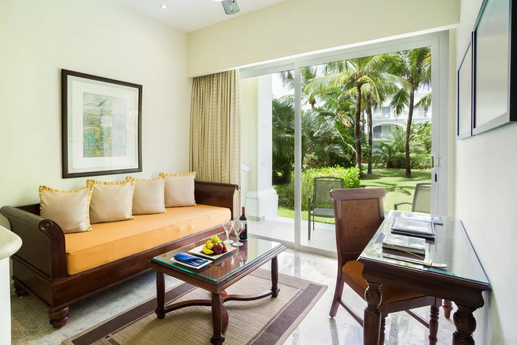 Deluxe Junior Garden View