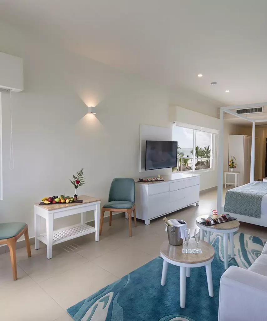 Honeymoon Oceanfront Suite