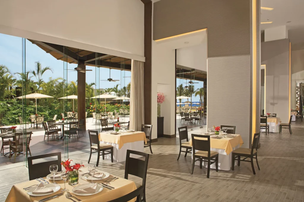 Gallery Dream Vallarta Bay Resort