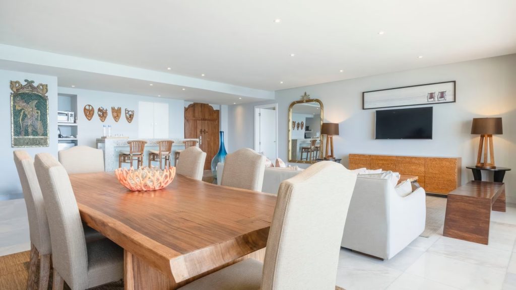 PENTHOUSE SUITE OCEAN FRONT