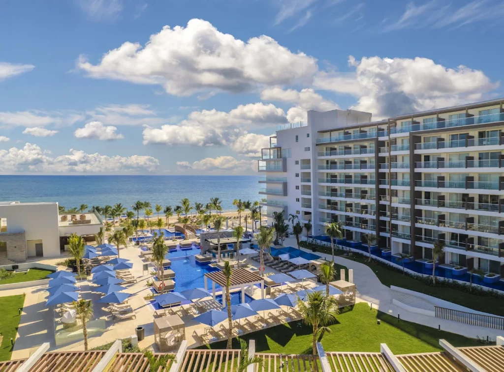 Gallery Royalton Splash Riviera Cancun Resort