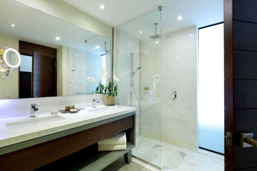 Junior Suite Poolside Ocean View