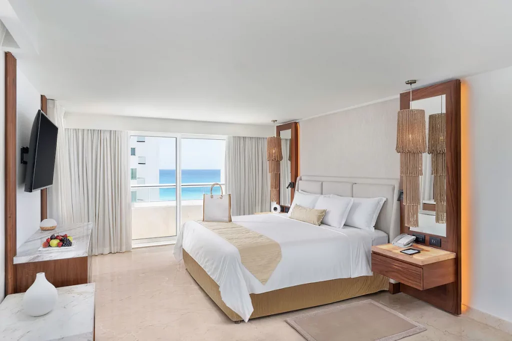 Superior Governor Suite