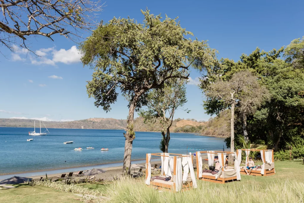 Gallery Secrets Papagayo