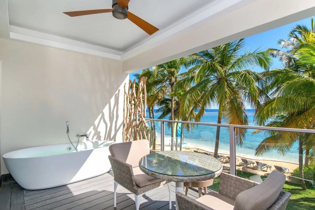 Junior Suite Ocean View with Soaking Tub