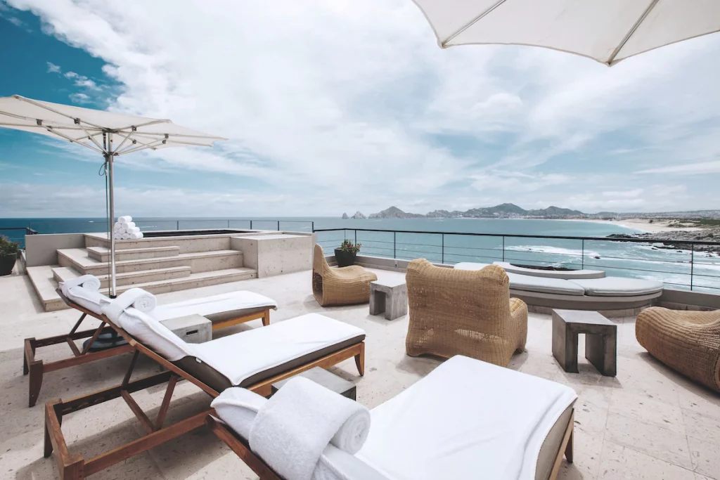 Gallery Thompson Resort