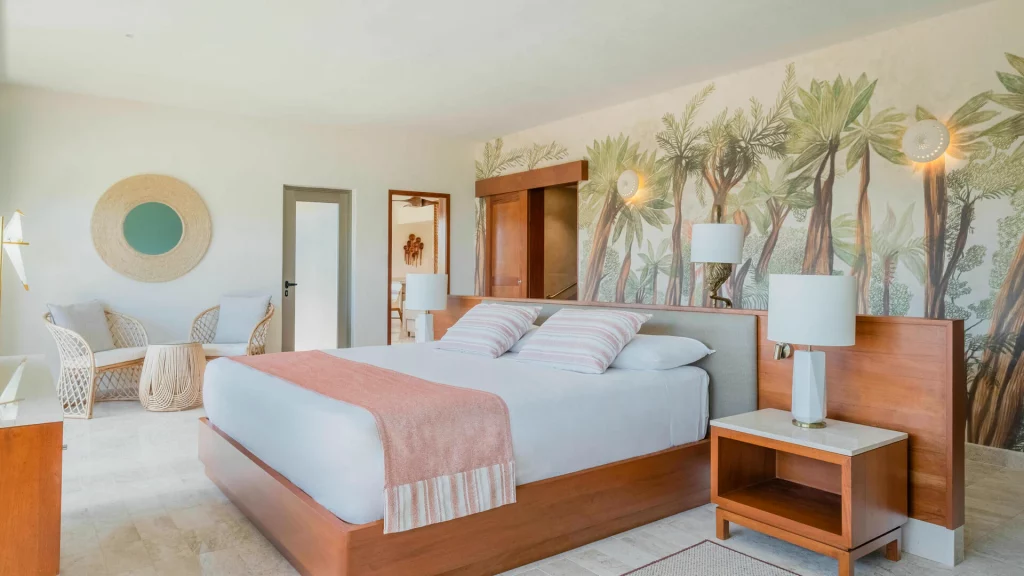 ROSE GOLD PENTHOUSE SUITE