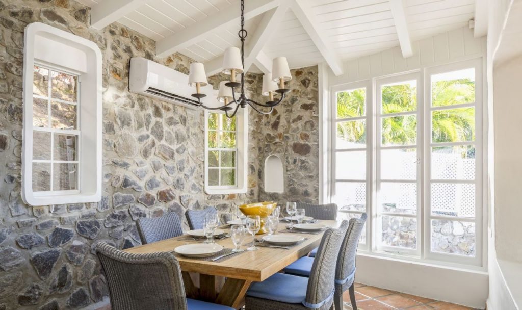 HILLTOP ONE BEDROOM VILLA WITH POOL