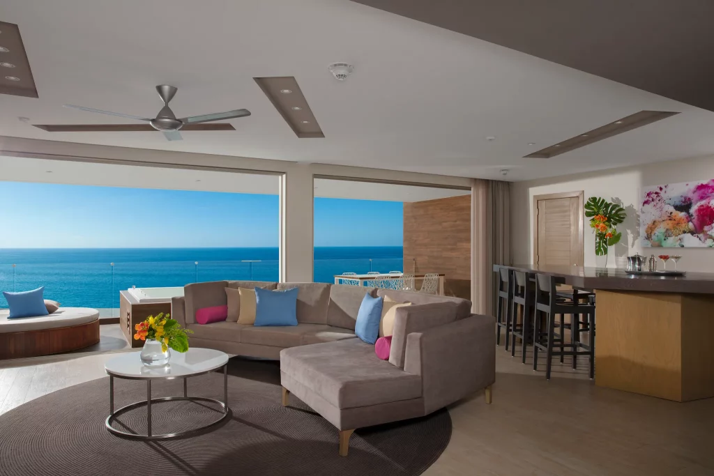 Preferred Club Presidential Suite Ocean Front