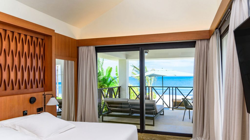 BEACH VILLA WITH PRIVATE POOL