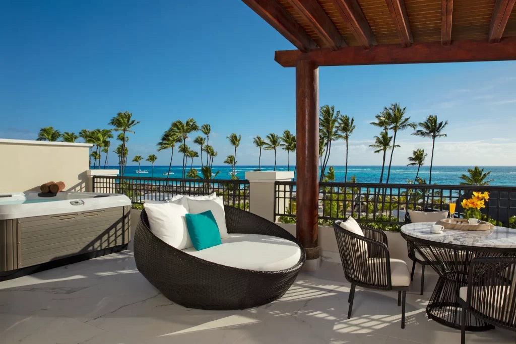 Preferred Club Master Suite Ocean Front