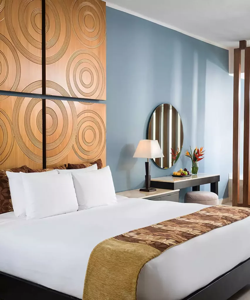 Royal Premium Swim Up Suite