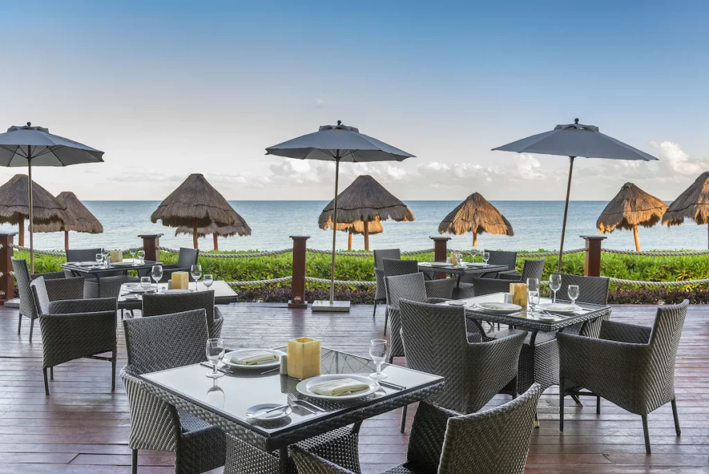 Gallery Oceans Coral and Turquesa in Riviera Maya