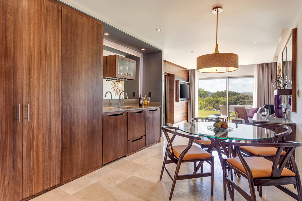 STAR CLASS™ DIRECTOR’S SUITE – ONE BEDROOM