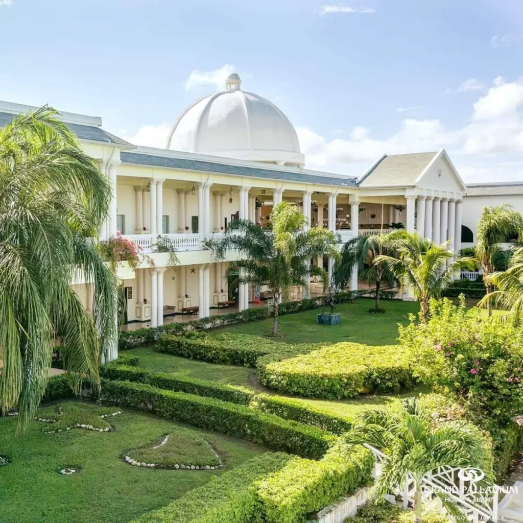 Gallery Grand Palladium Lady Hamilton