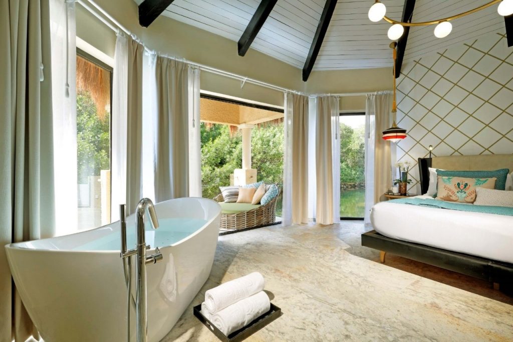 Romance Bungalow by the lake