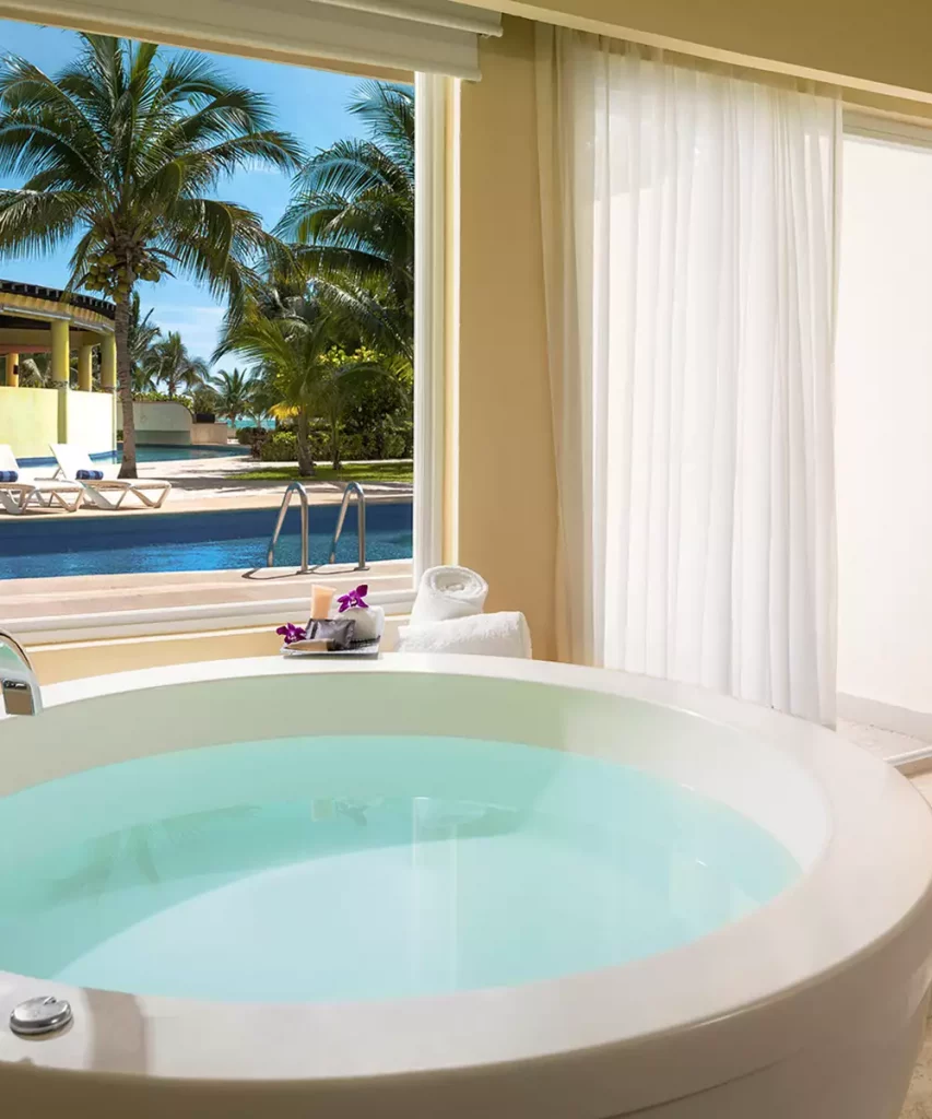 Luxury Walkout Suite