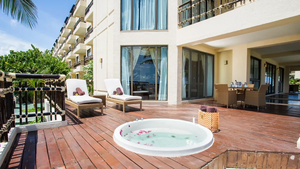 Preferred Club Ocean Front Governor Suite