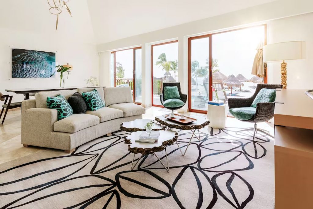 El Camaleon Presidential Suite