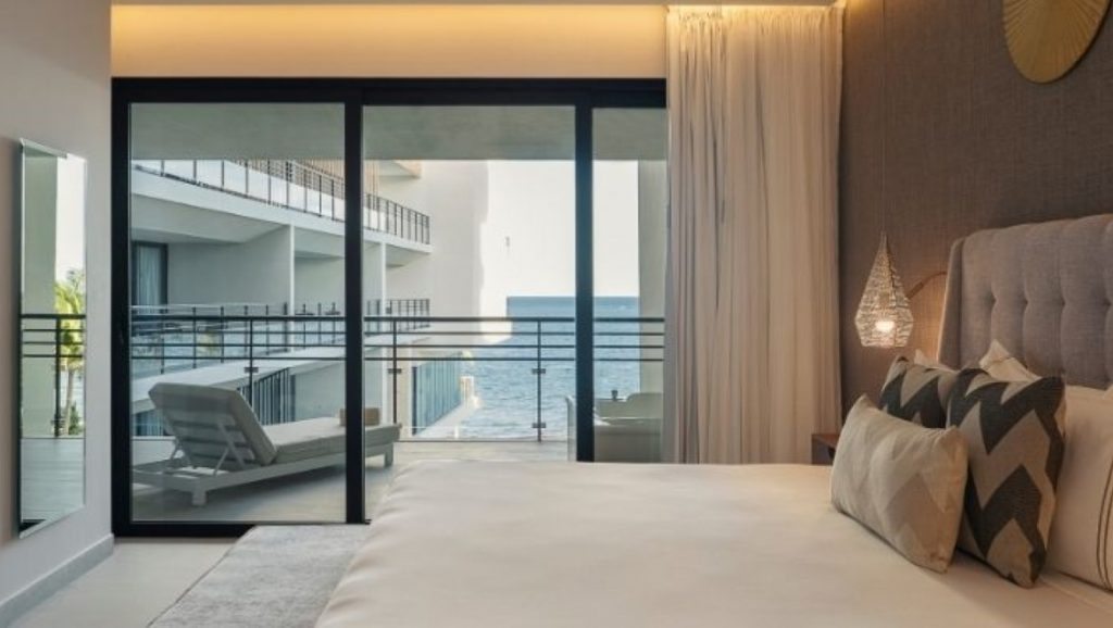 ONE-BEDROOM RESIDENCE