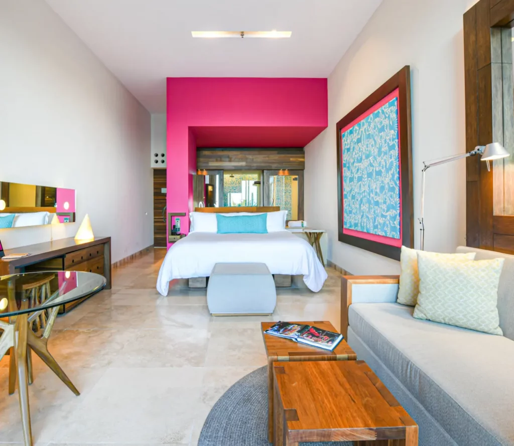 ADULTS OCEAN FRONT SWIM UP