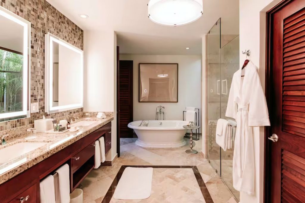 El Camaleon Presidential Suite