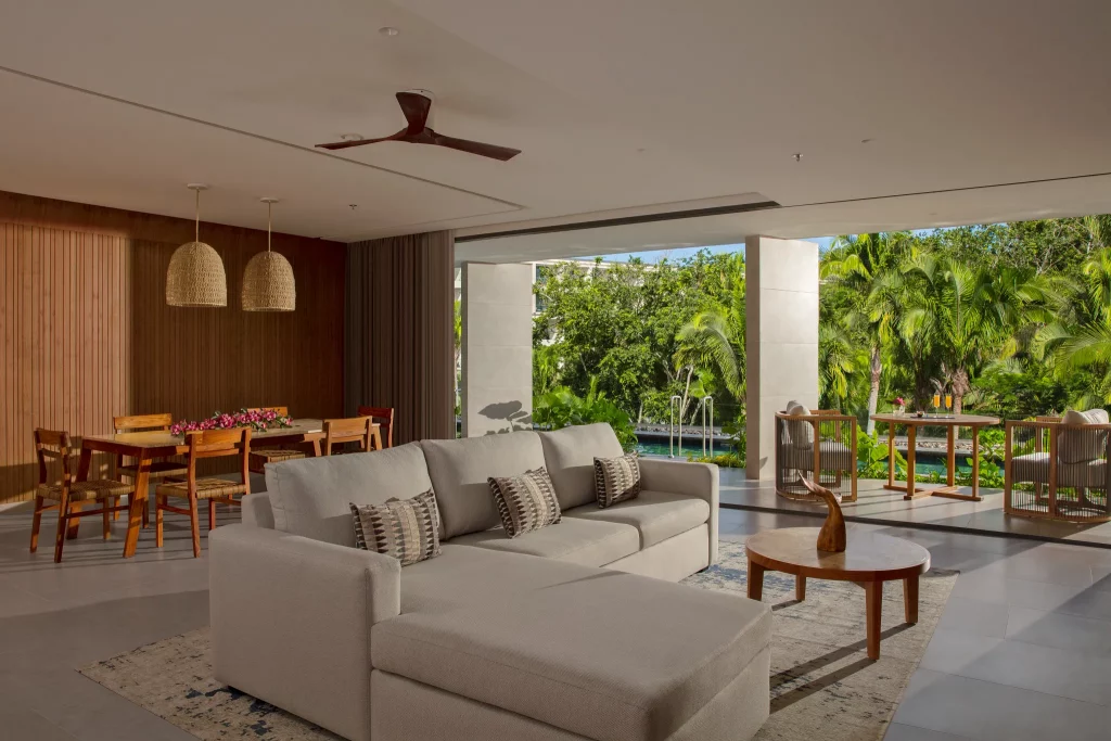 Preferred Club Dreams Suite Tropical View Swim Out