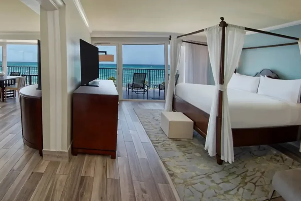 1 Bedroom Larger Suite Oceanfront