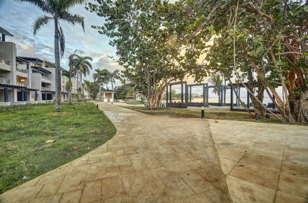 Gallery Hideaway At Royalton Negril Resort